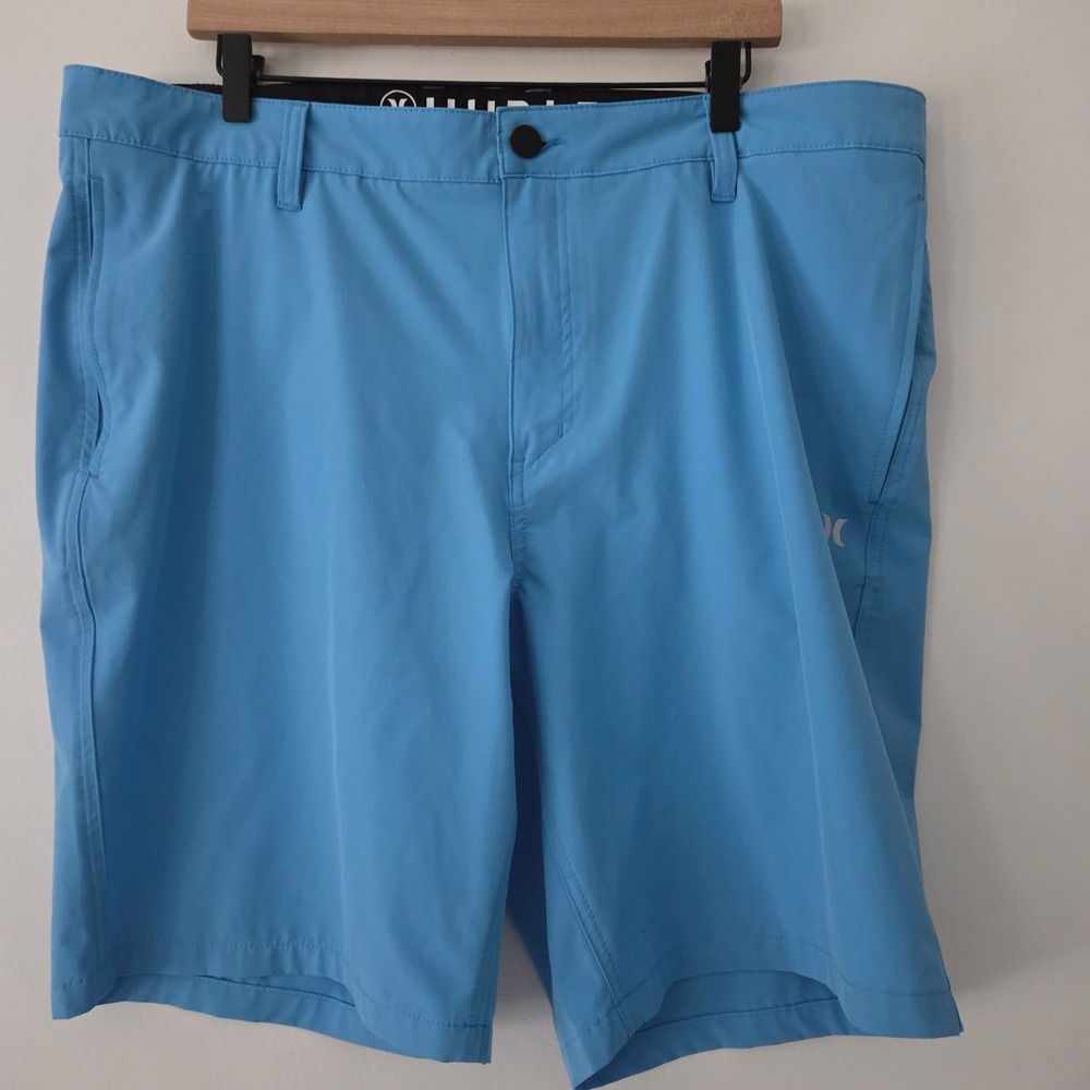 Hurley Men's Performance Golf Shorts Sky Blue Size 40 Flat Front Stretch
